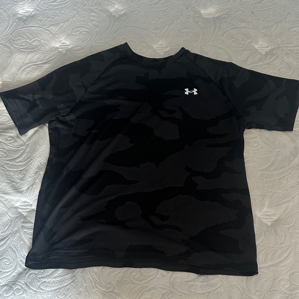 Under Armour Men's Dark Camo Tee